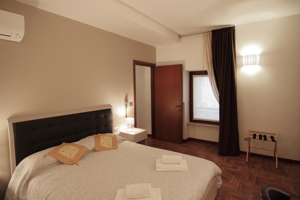 Residenza S. Giovanni In Foro Verona Phòng bức ảnh